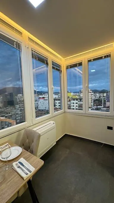 Peace And Love Luxury Apartment In Center, New Bazaar 2 Тирана